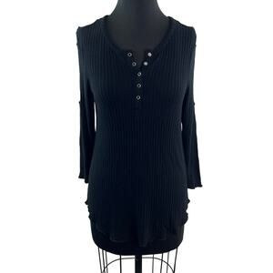 ChaSer True Black Top Henley Neck 3/4 Sleeve Double Cold Shoulder Sz Medium NEW